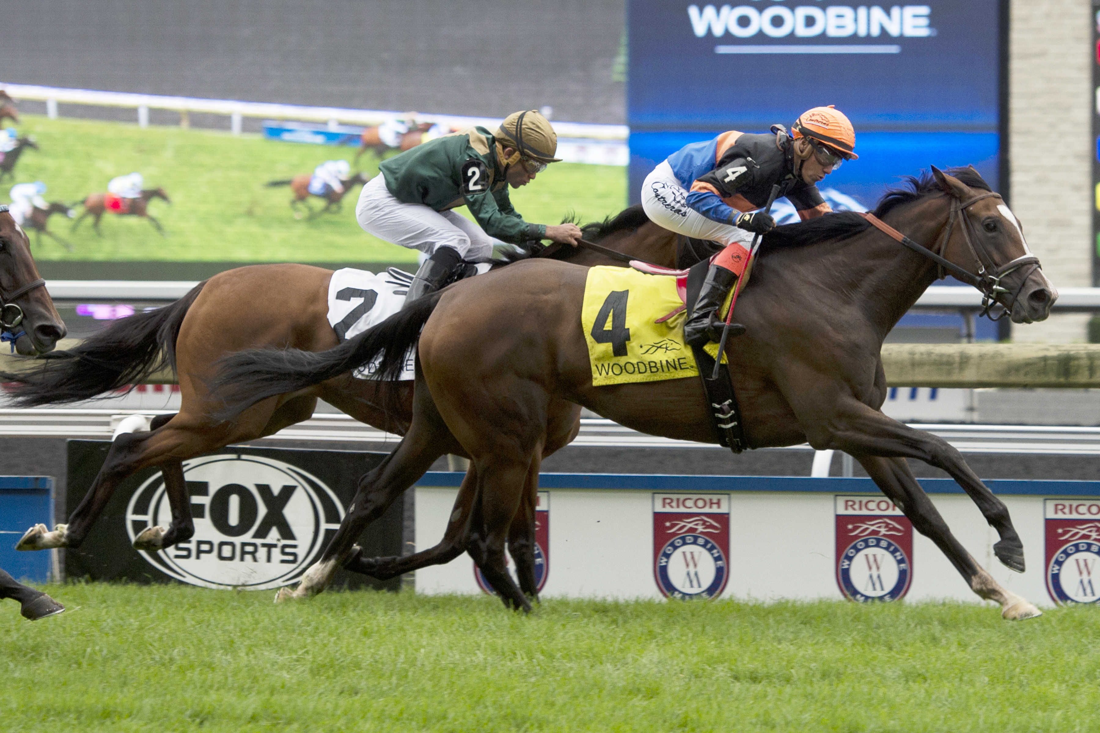 Strut the Course wins the Canadian Stakes
