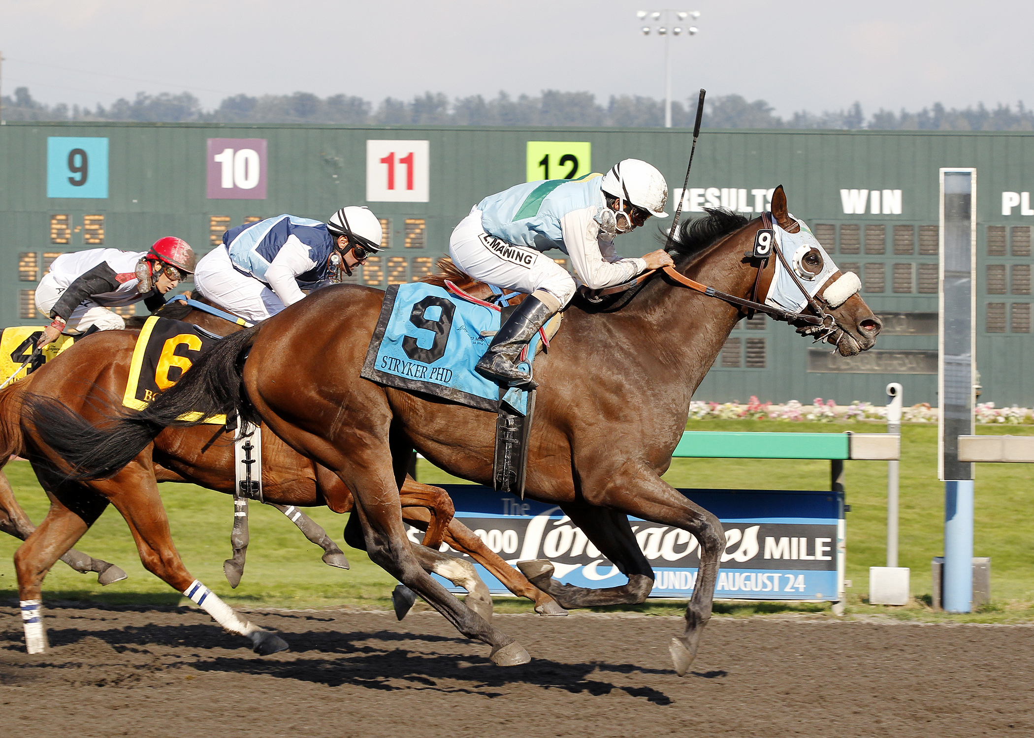 Stryker Phd wins the 2014 Longacres Mile