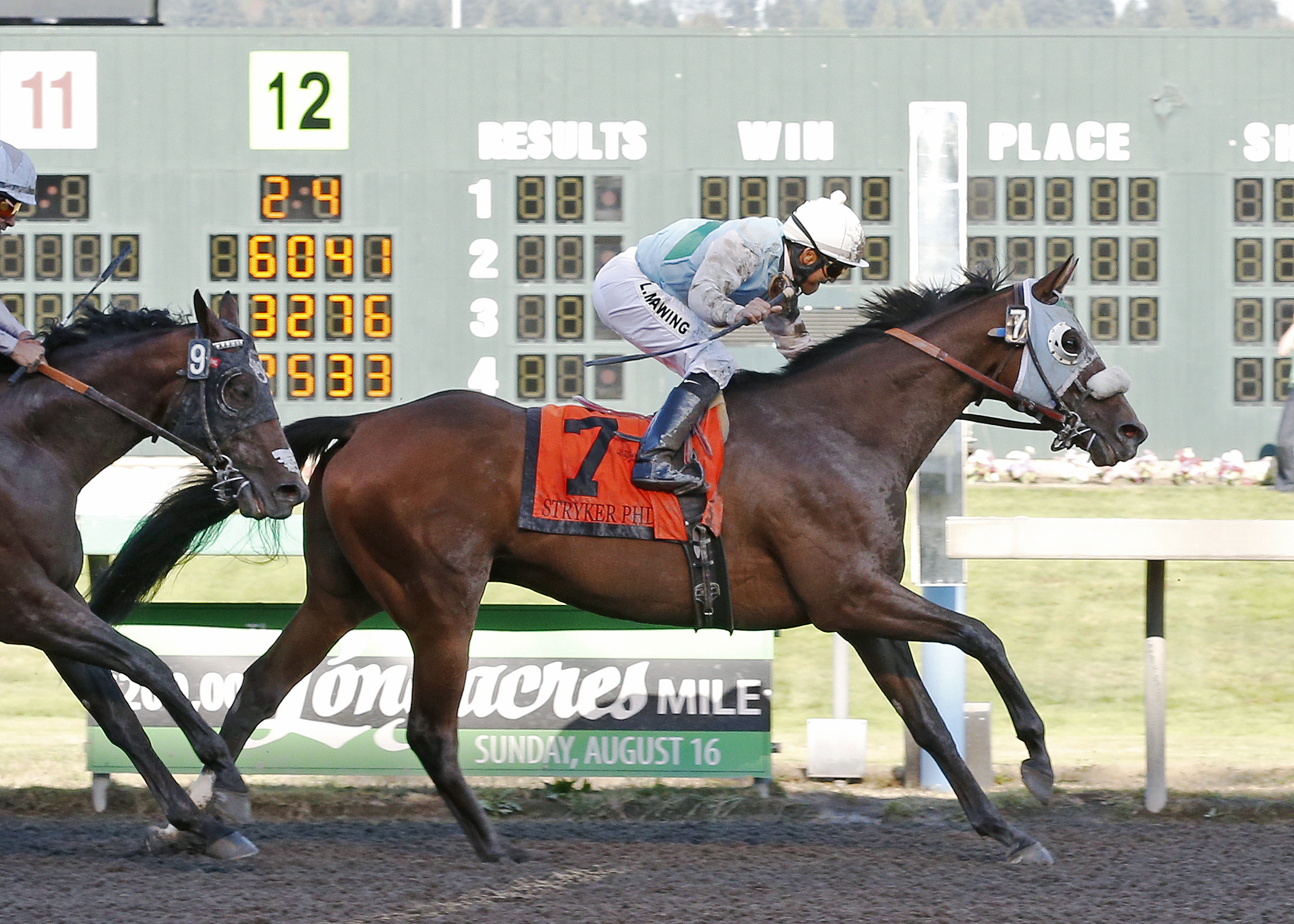 Stryker Phd wins the Longacres Mile