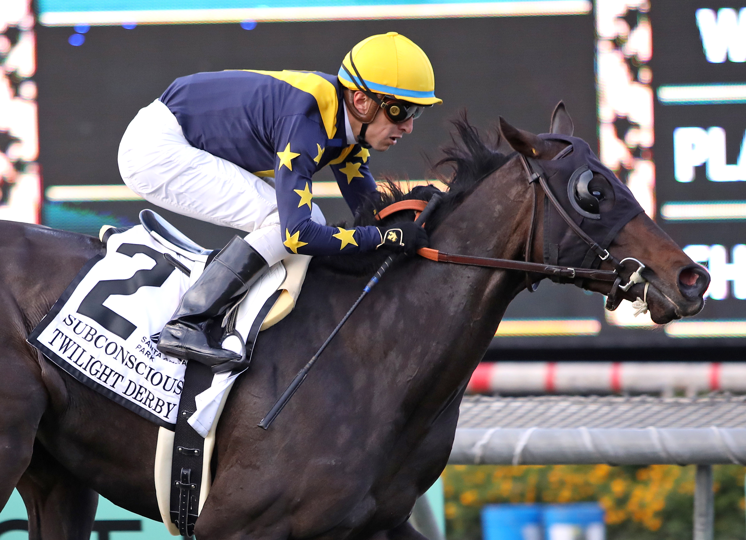 Subconscious wins Twilight Derby 10-31-2021