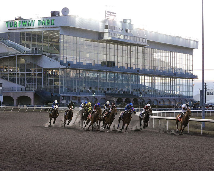 Racing at Turfway Park, March 2020