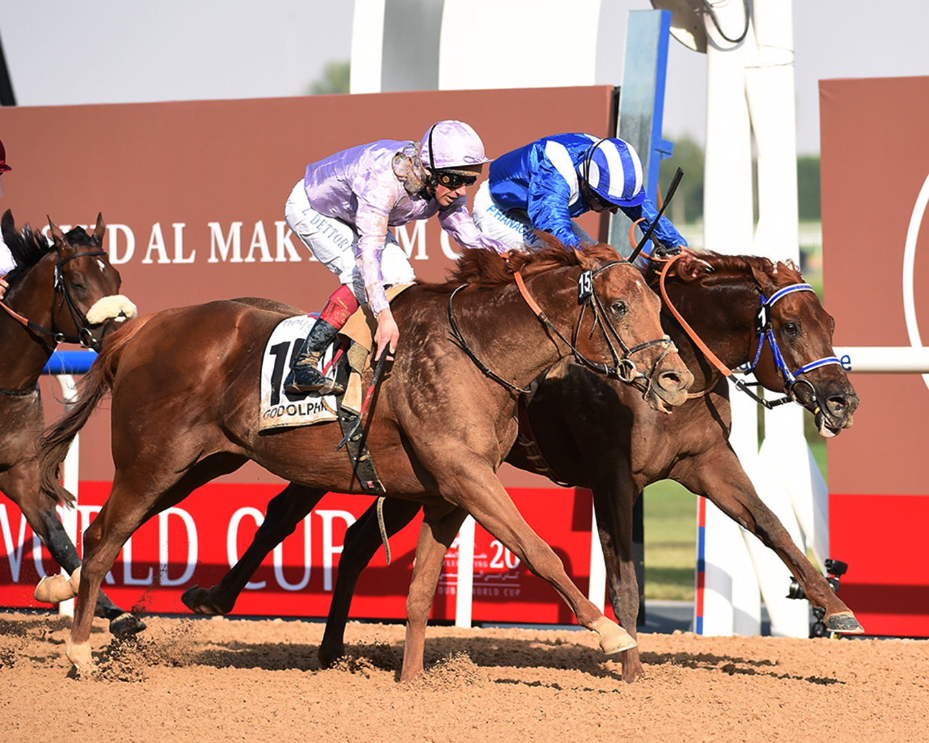 Tamarkuz wins the Godolphin Mile
