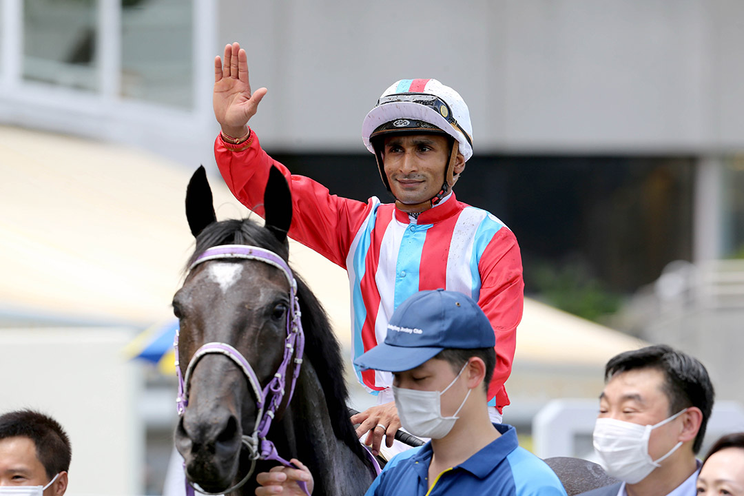 Jockey Karis Teetan