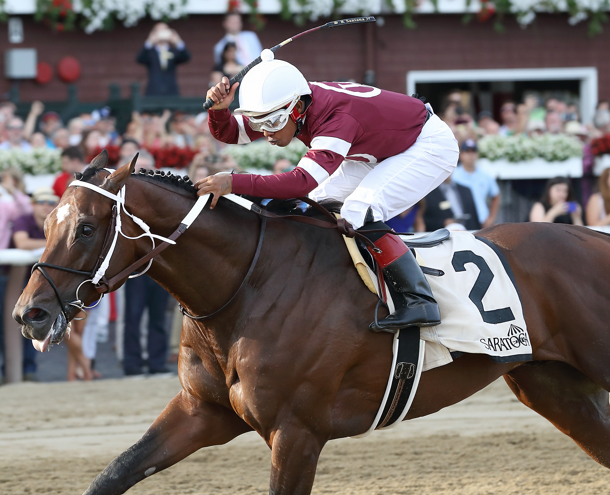 Tenfold wins the 2018 Jim Dandy