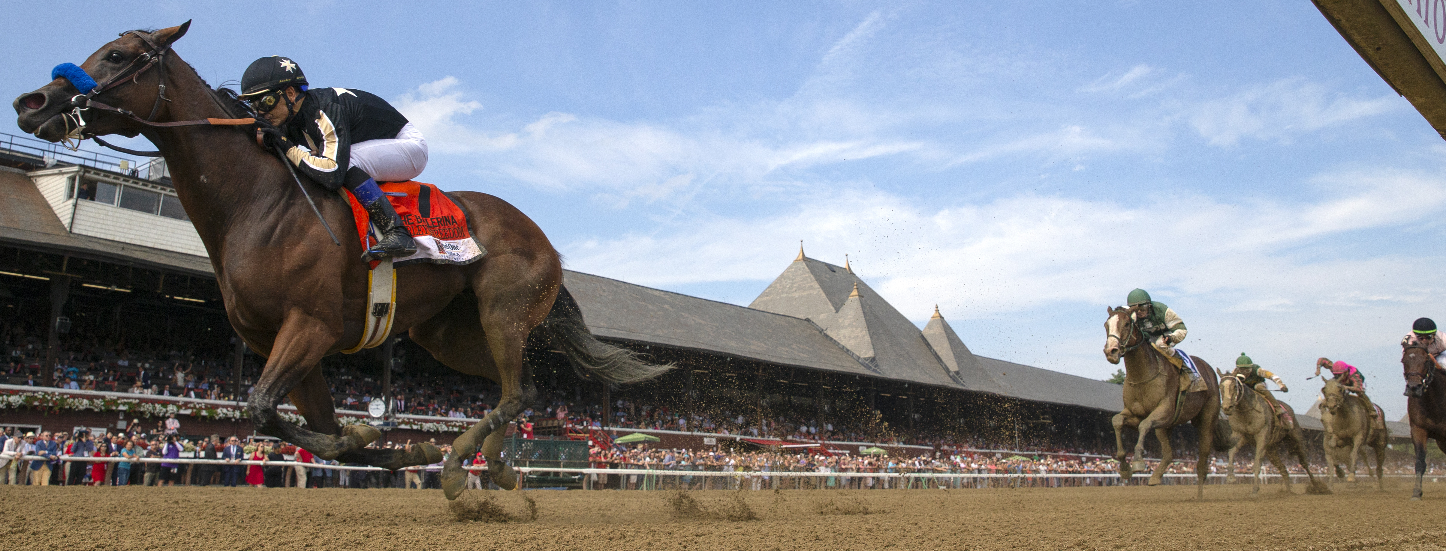 Marley-s Freedom wins the 2018 Ballerina Stakes