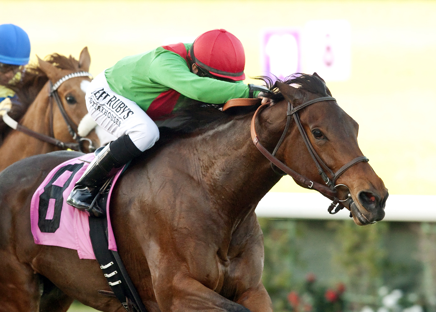 Three Hearts wins the Red Carpet Handicap