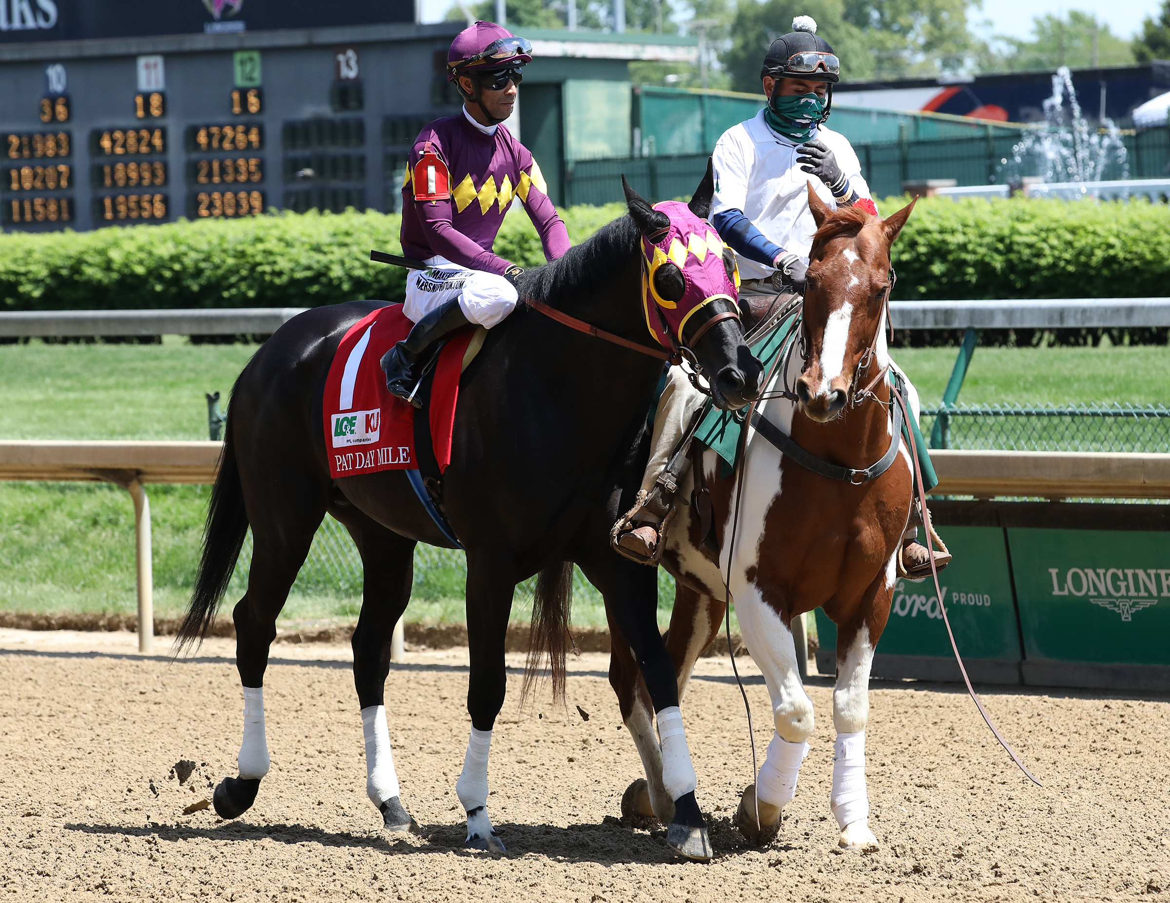 Three Two Zone in post parade for Pat Day Mile on May 1 2021