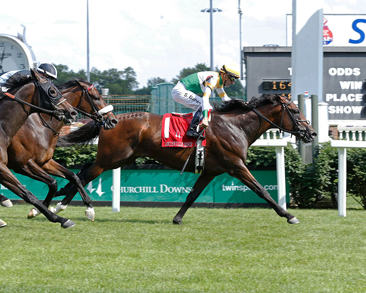 Tiz a Slam wins the 2019 Louisville Handicap