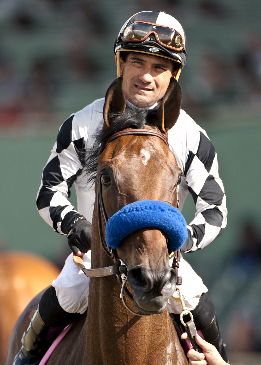 Corey Nakatani aboard Top Kisser