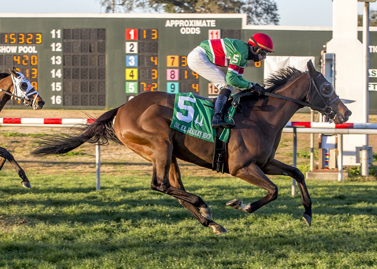 Tower of Texas wins the 2018 Col. E. R. Bradley Stakes