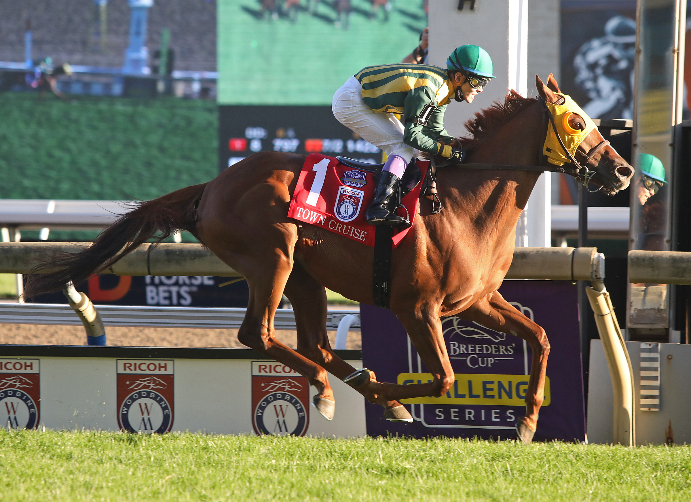 Town Cruise - Woodbine Mile 2021
