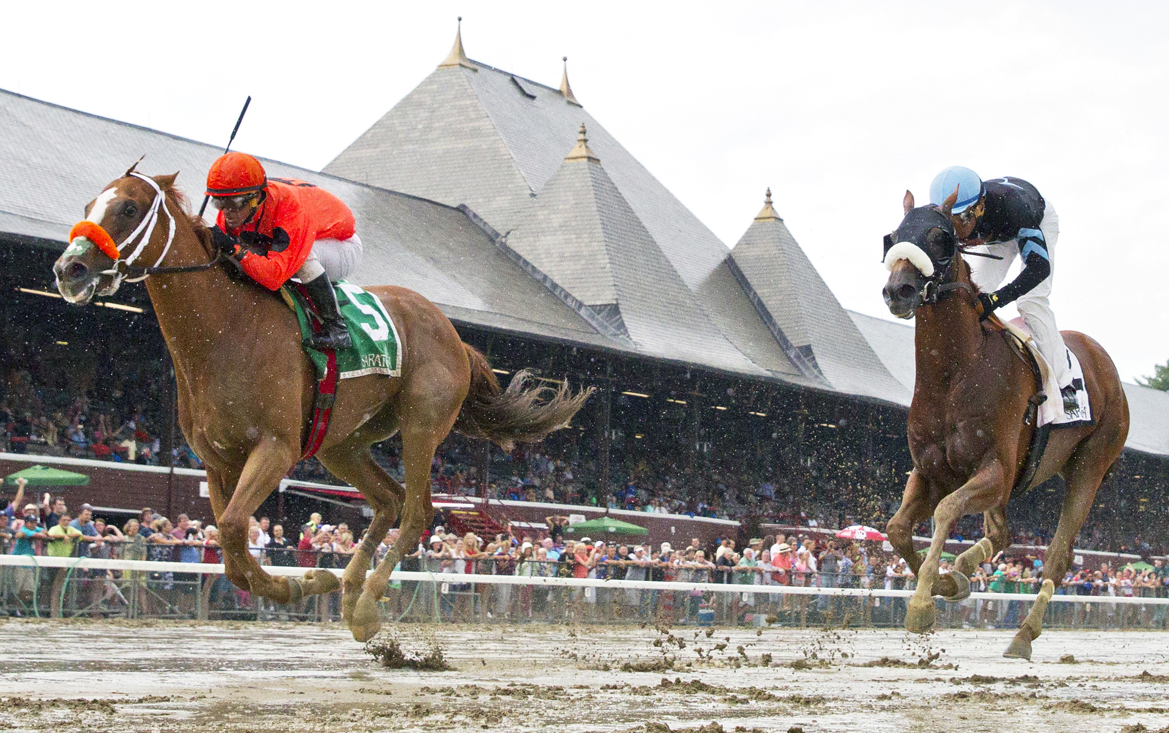 Turco Bravo wins the Birdstone