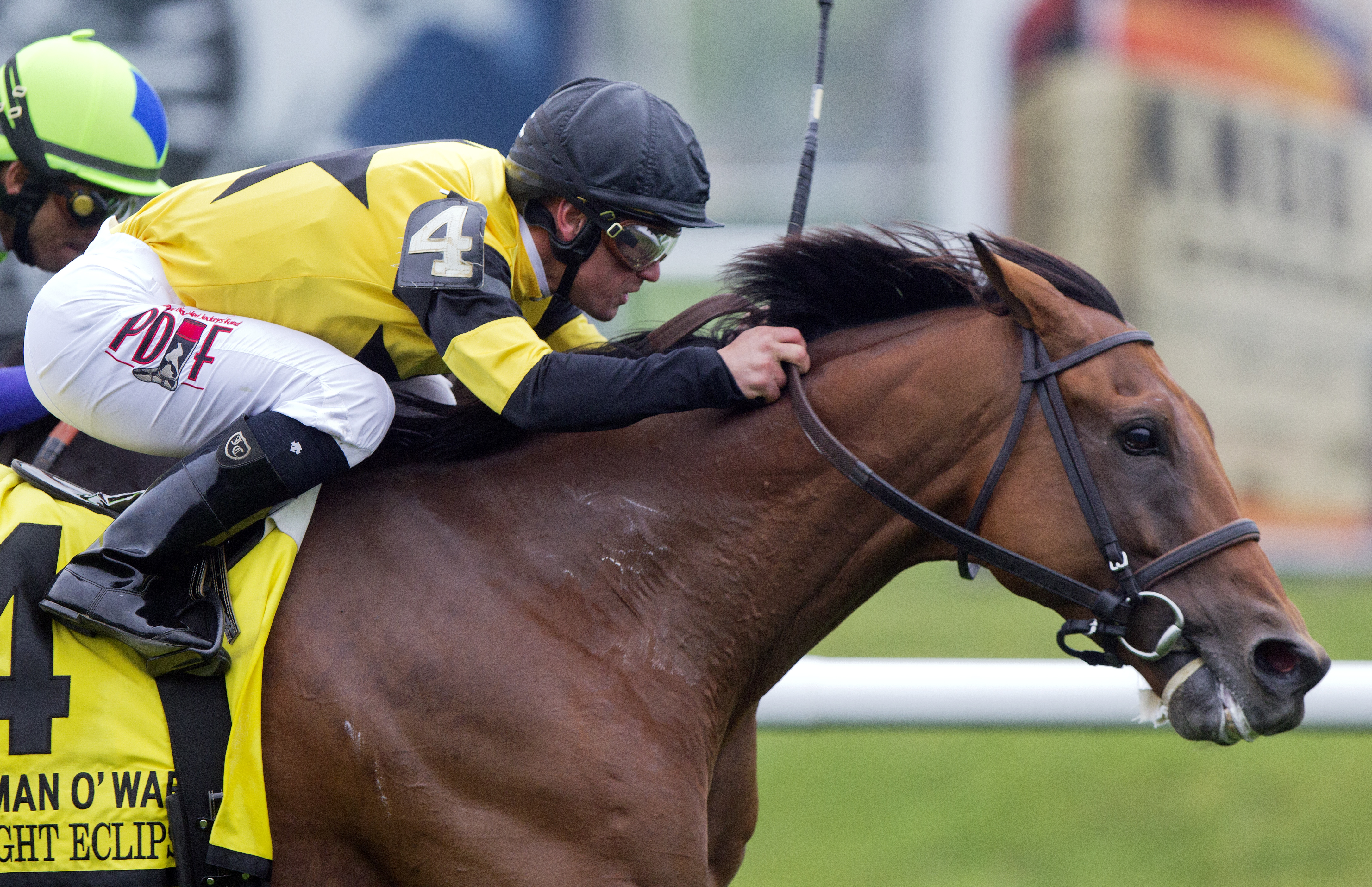 Twilight Eclipse wins 2015 Man o' War