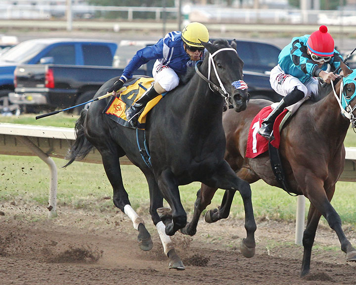 Walker Stalker wins the Duke City Sprint at Albuquerque
