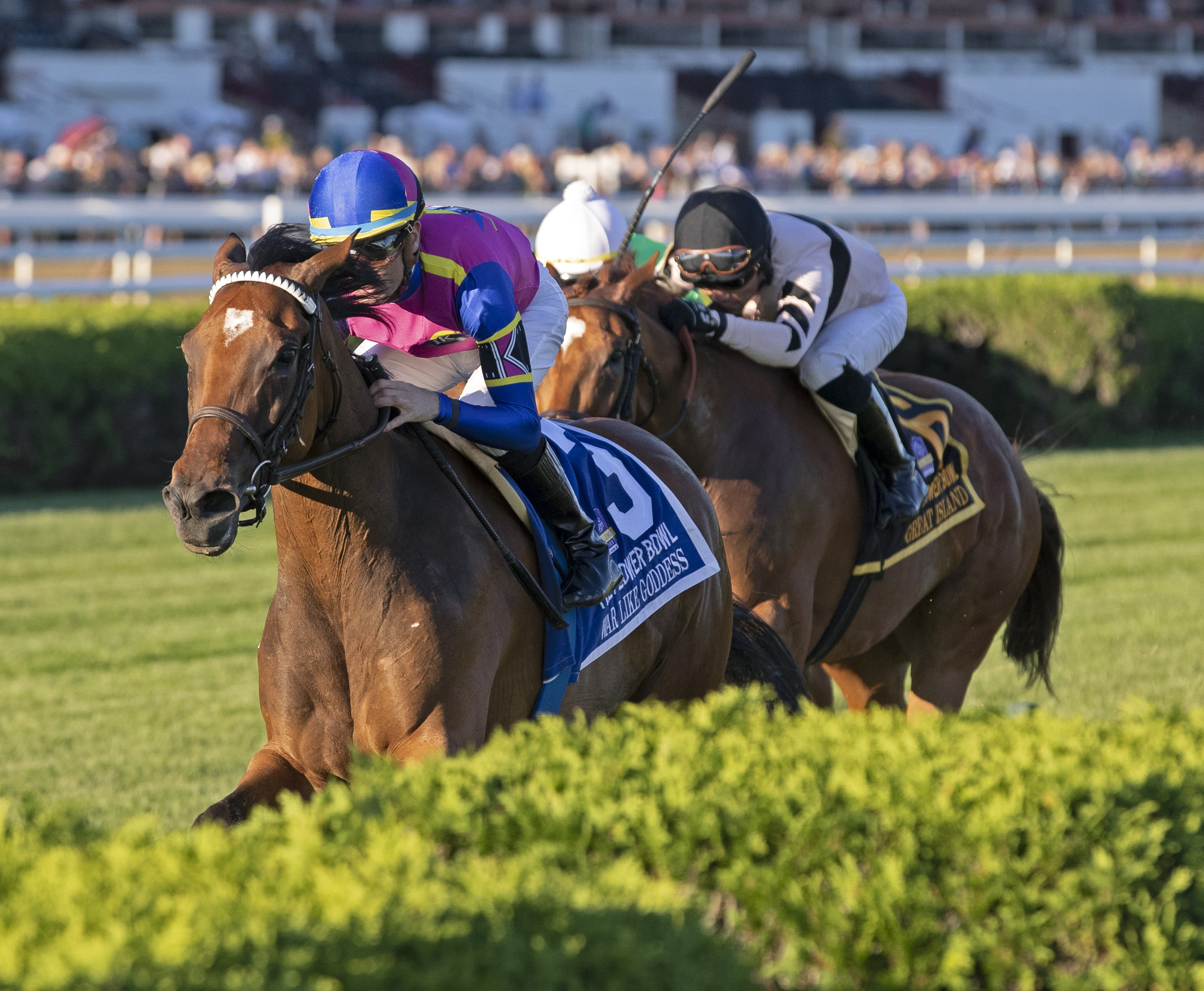 War Like Goddess wins Flower Bowl 9-4-2021