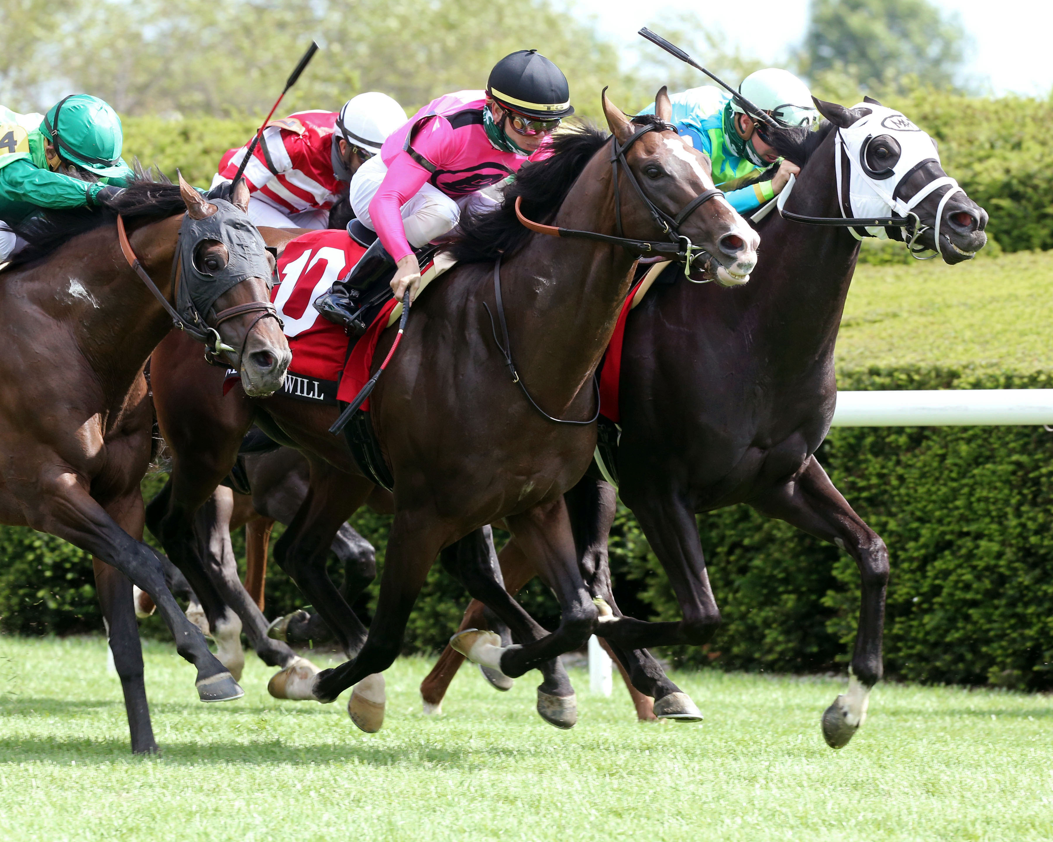 War of Will wins Maker's Mark Mile over Parlor (right) and Raging Bull (left) 7-10-2020
