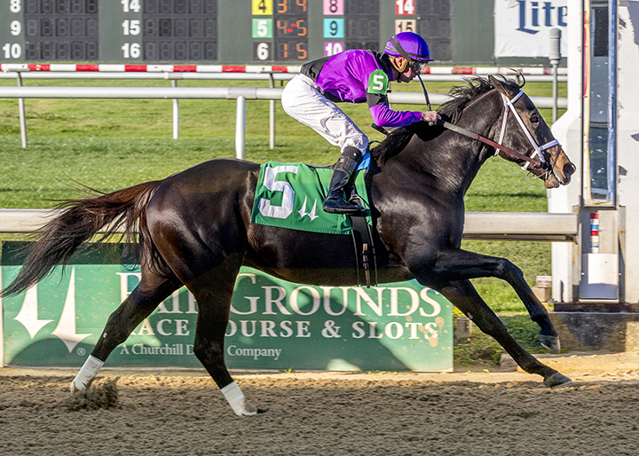 Warrior's Charge wins a Dec. 18 allowance at Fair Grounds