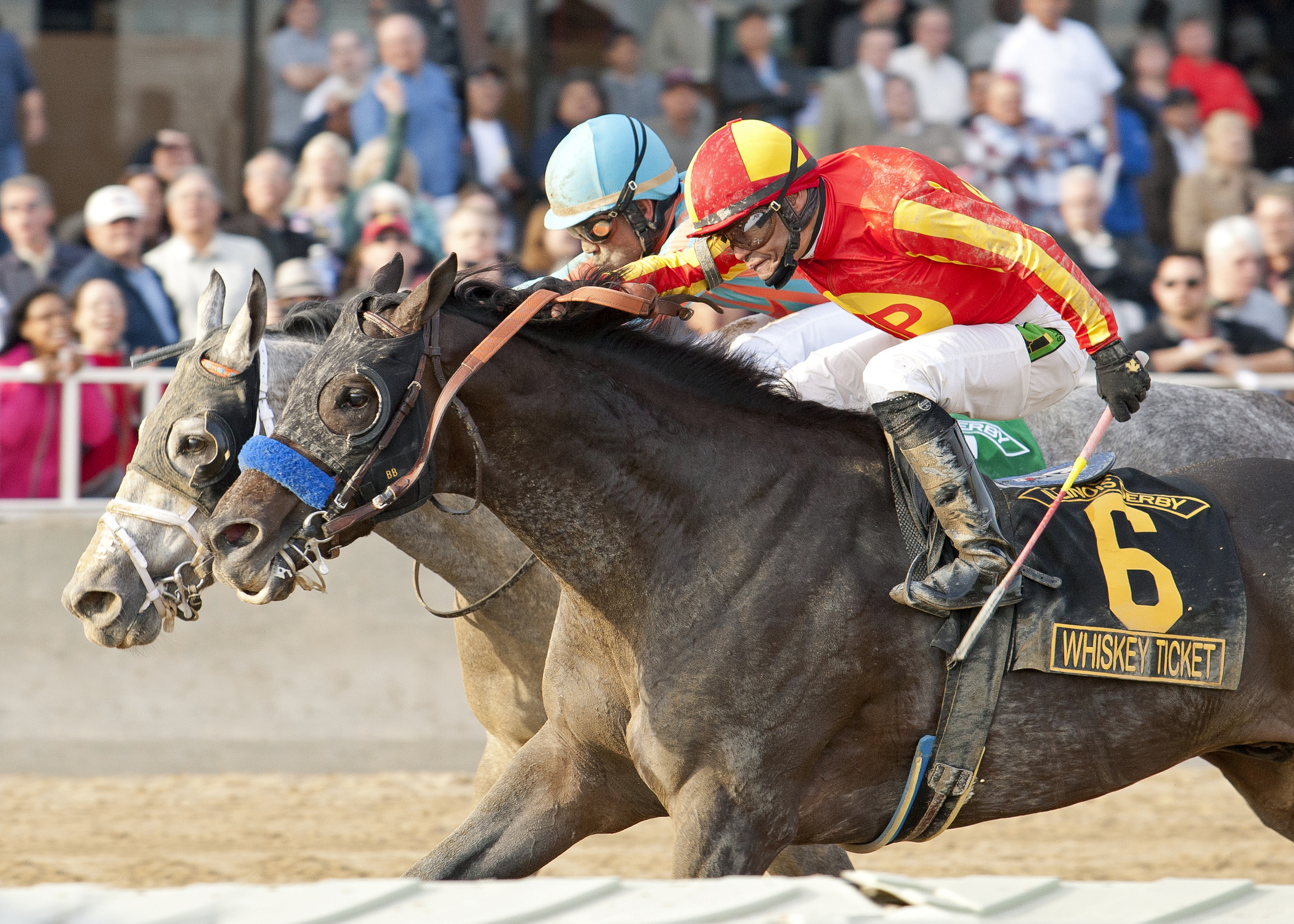 Whiskey Ticket wins the 2015 Illinois Derby