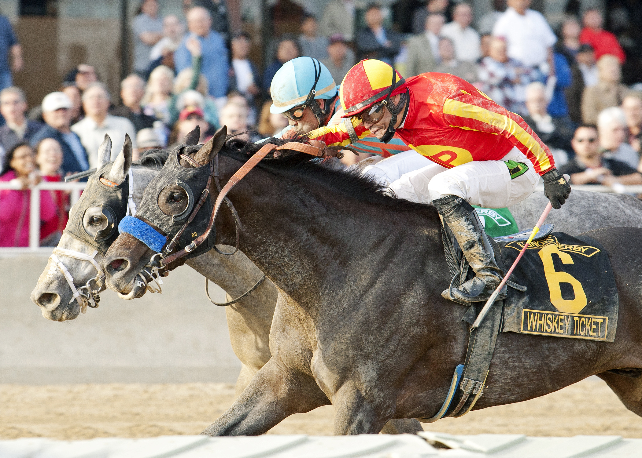 Whiskey Ticket wins the 2015 Illinois Derby