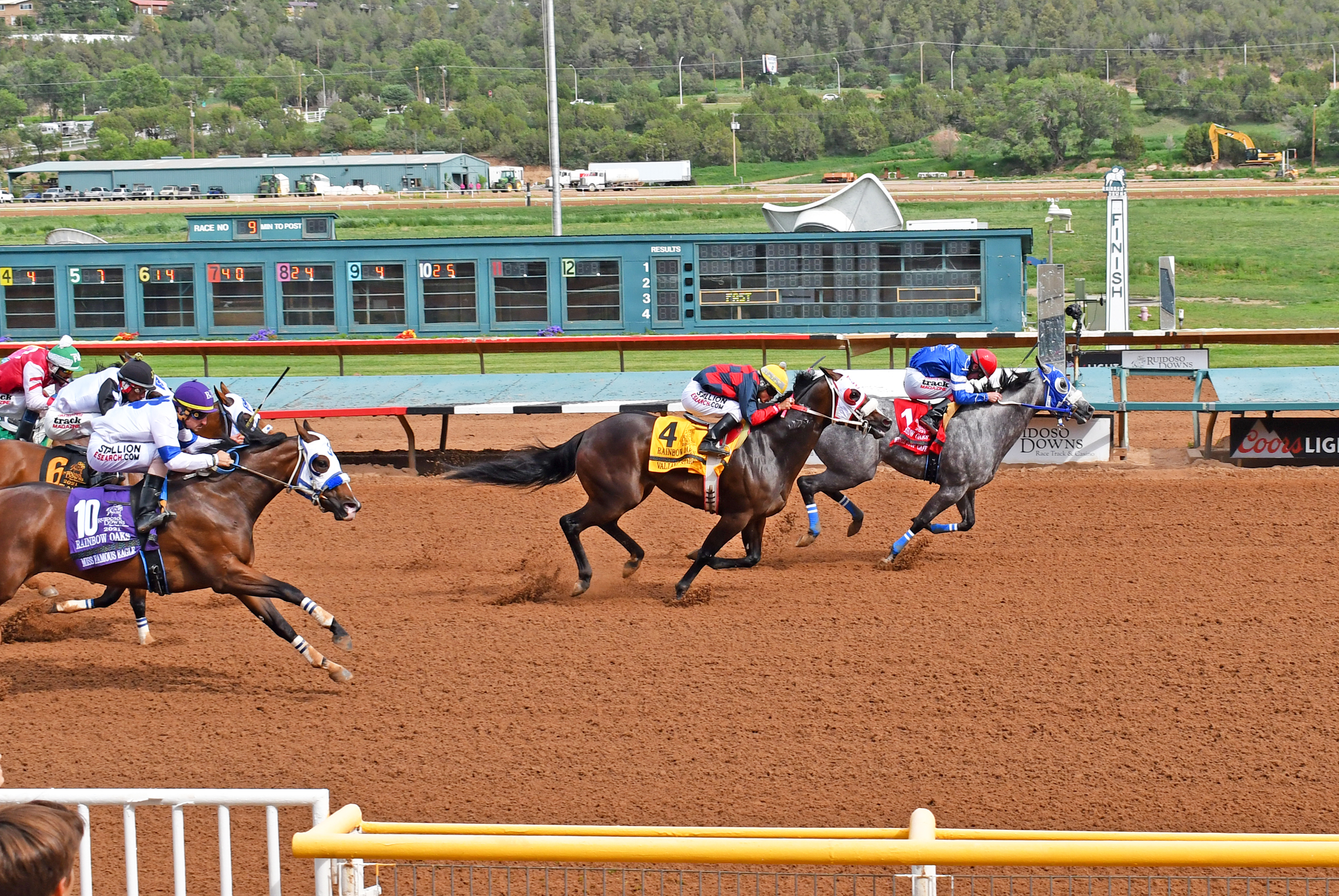 Whistle Stop Cafe (No. 1) beats Valiant Stars in Rainbow Oaks.-7-24-2021