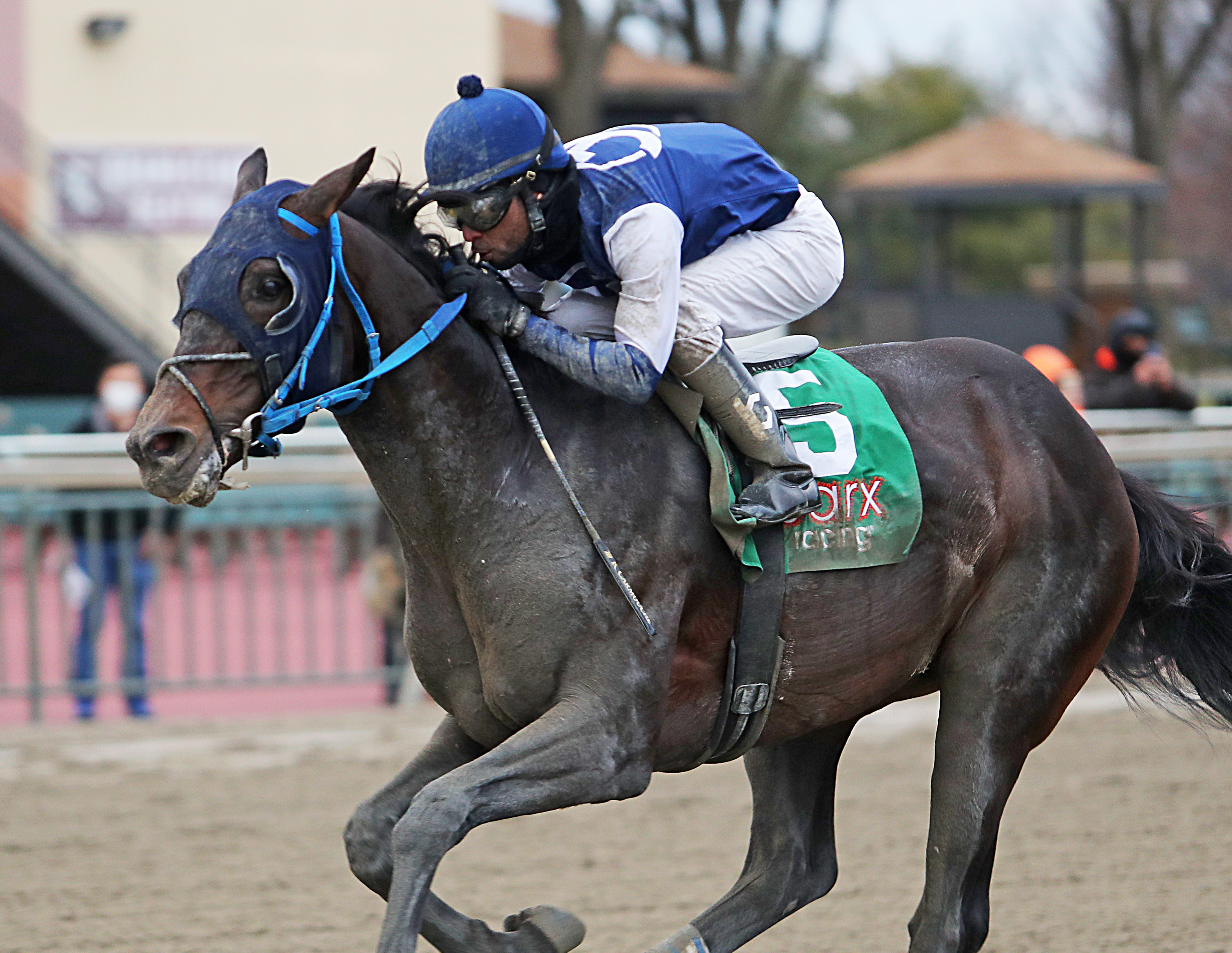 Why Why Paul Why wins the Kris Kringle at Parx.12-28-2021