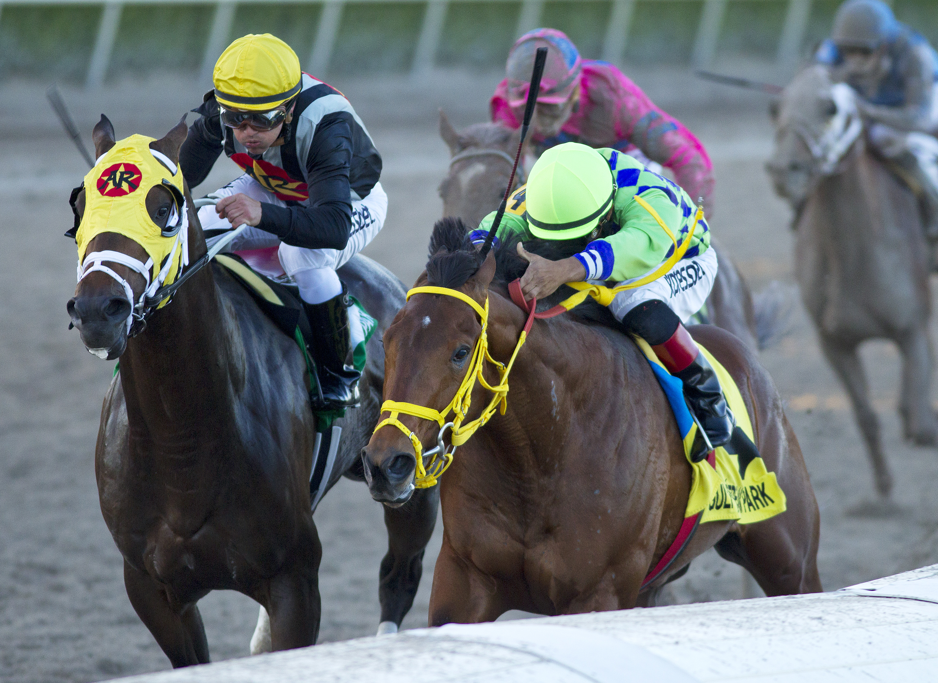 Wildcat Red holds off General a Rod to win the Fountain of Youth