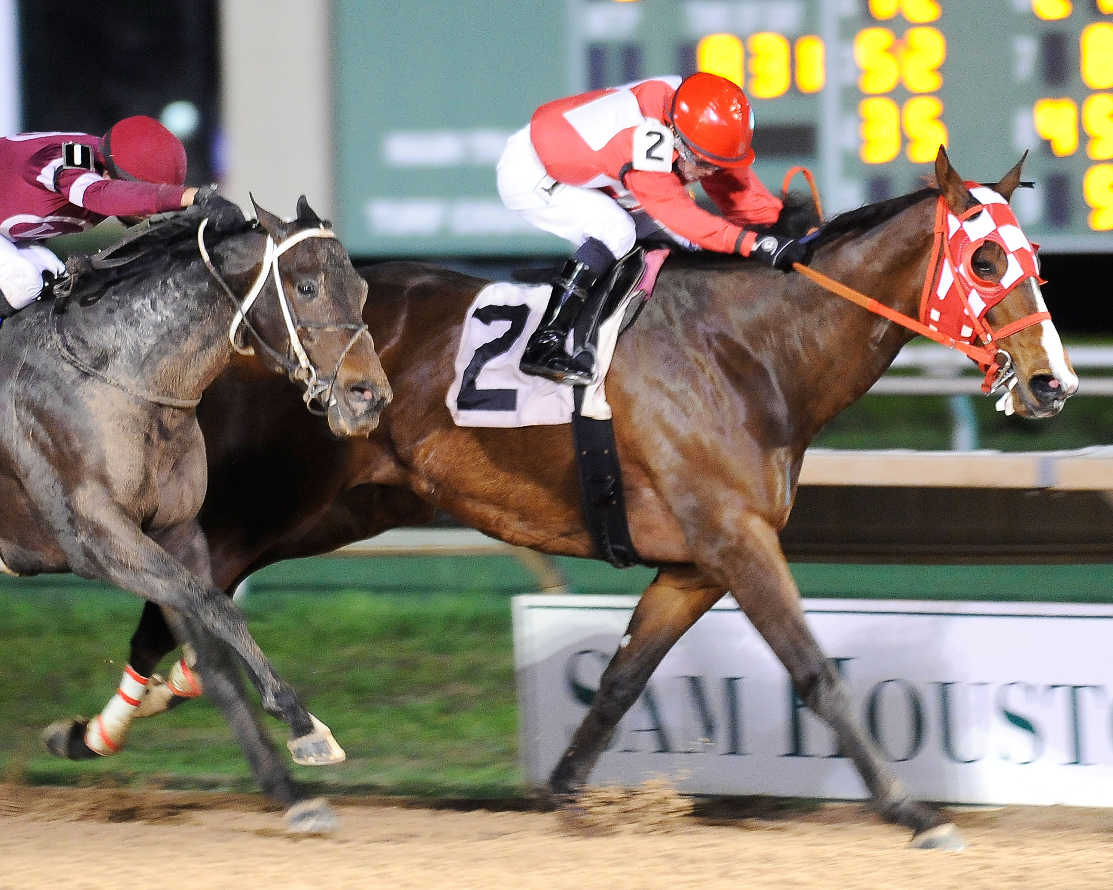 Wings Locked Up wins the 2018 Sam Houston Sprint Cup