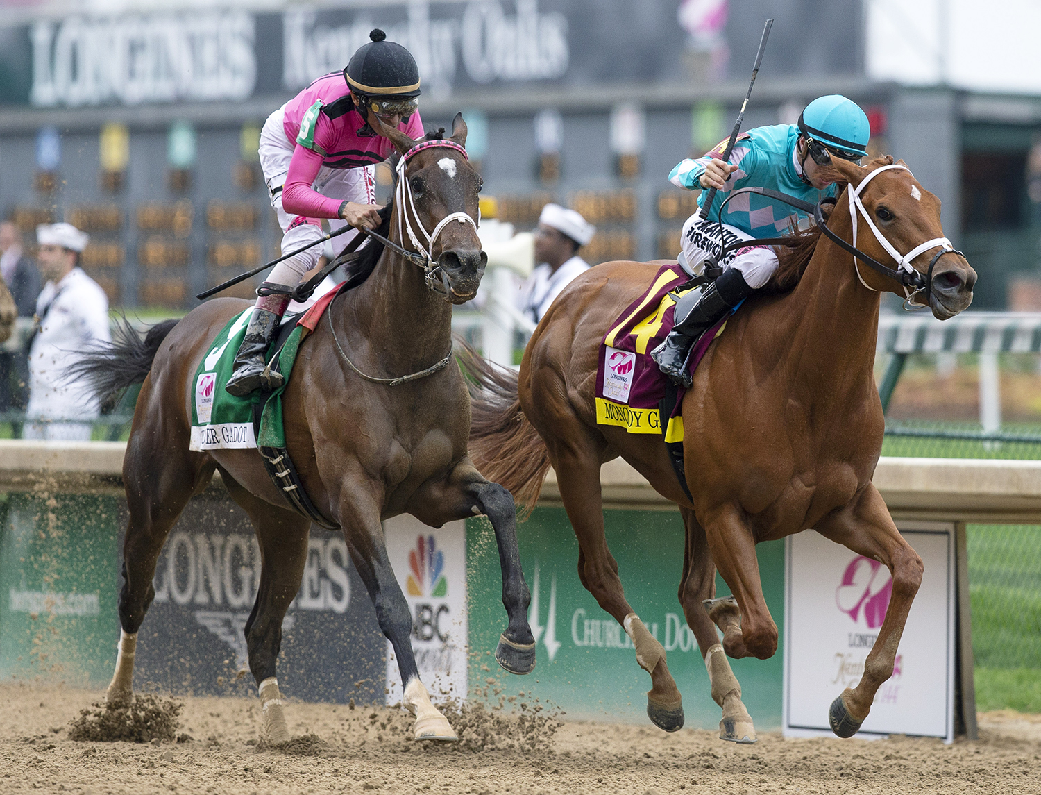 Wonder Gadot finishes second in the Kentucky Oaks