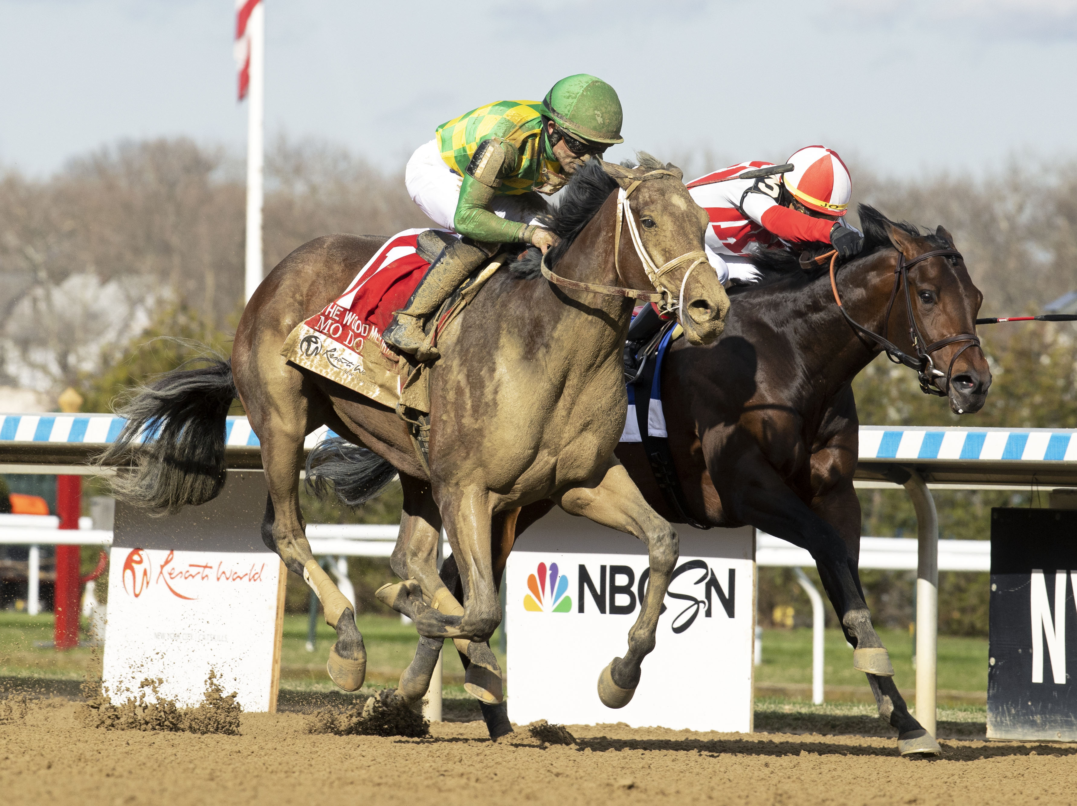 Mo Donegal (left) wins Wood 4-9-2022