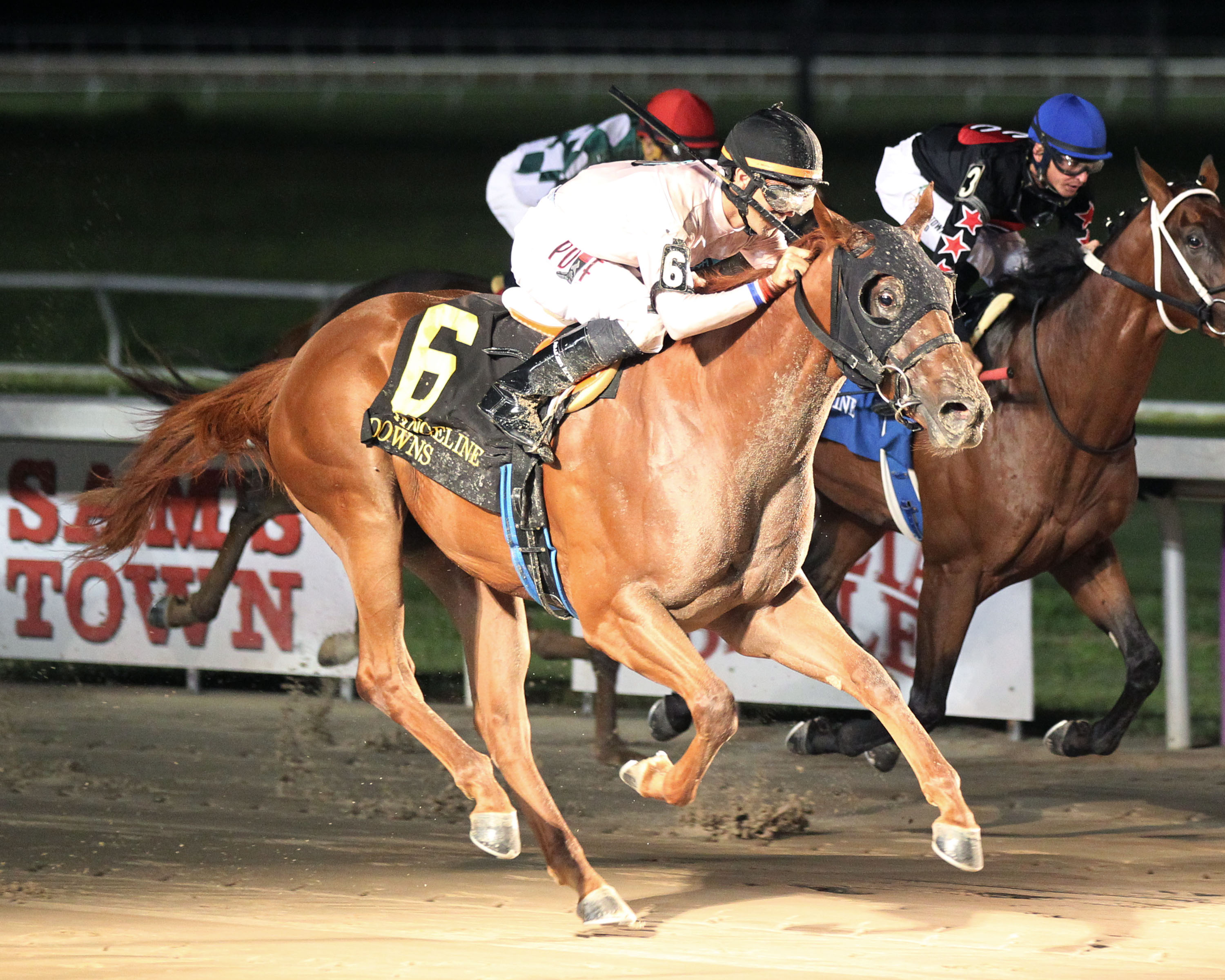X Clown wins the 2019 Evangeline Downs Prince Stakes