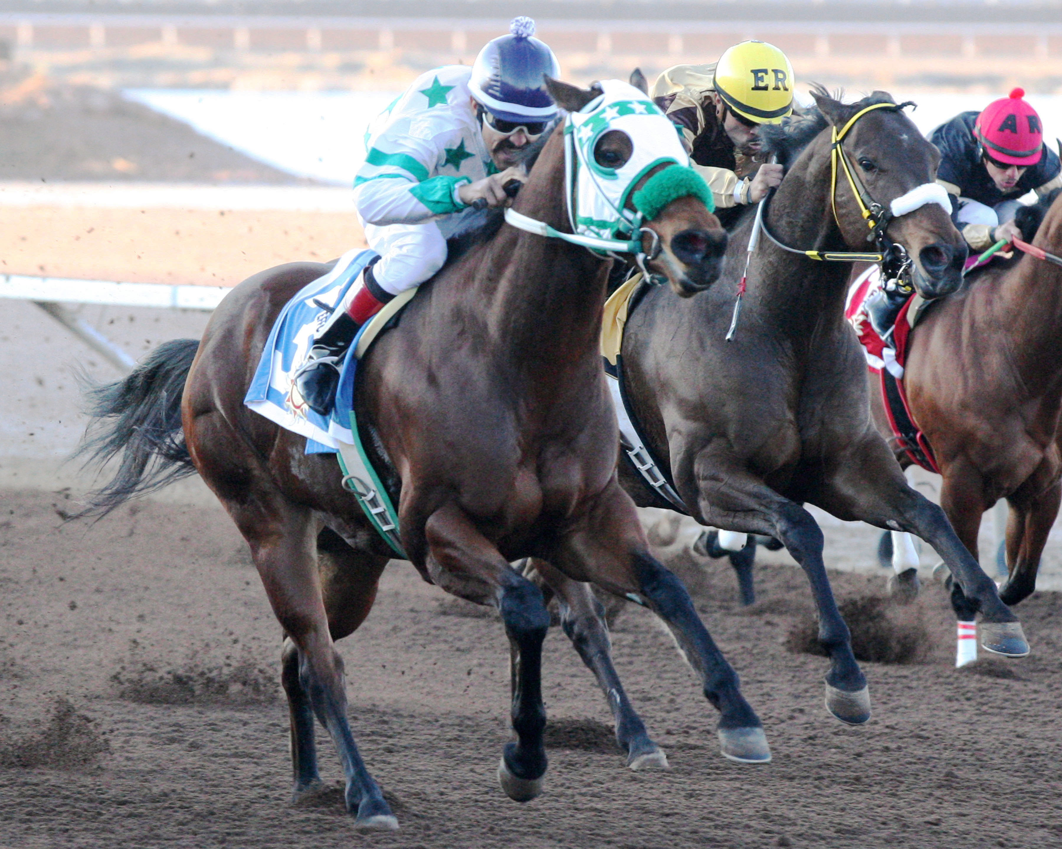 Zoomin Effortlessly wins the Championship at Sunland Park