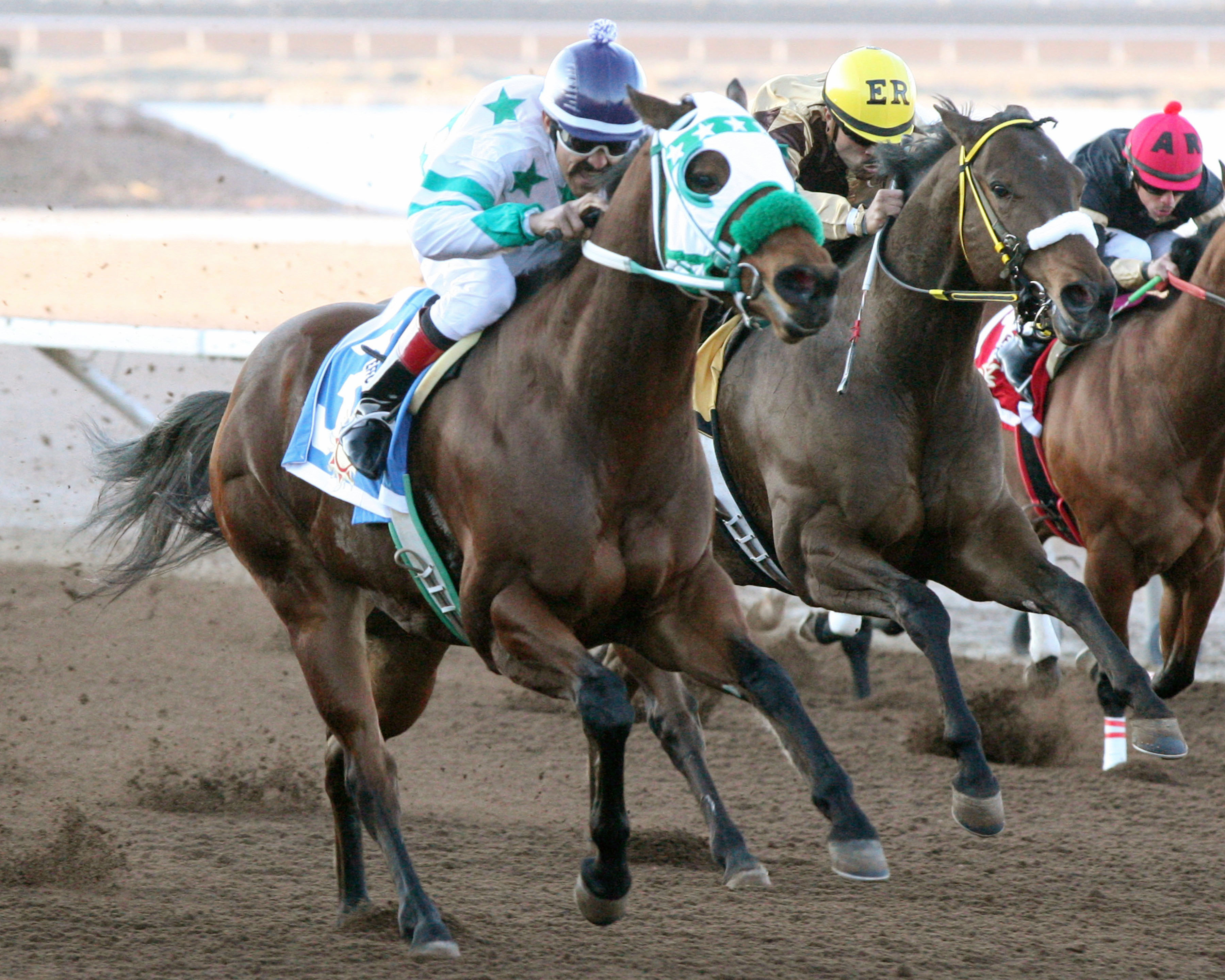 Zoomin Effortlessly wins the Sunland Park Championship