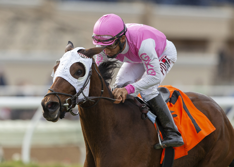 Zuzanna wins the 2019 Red Carpet Handicap