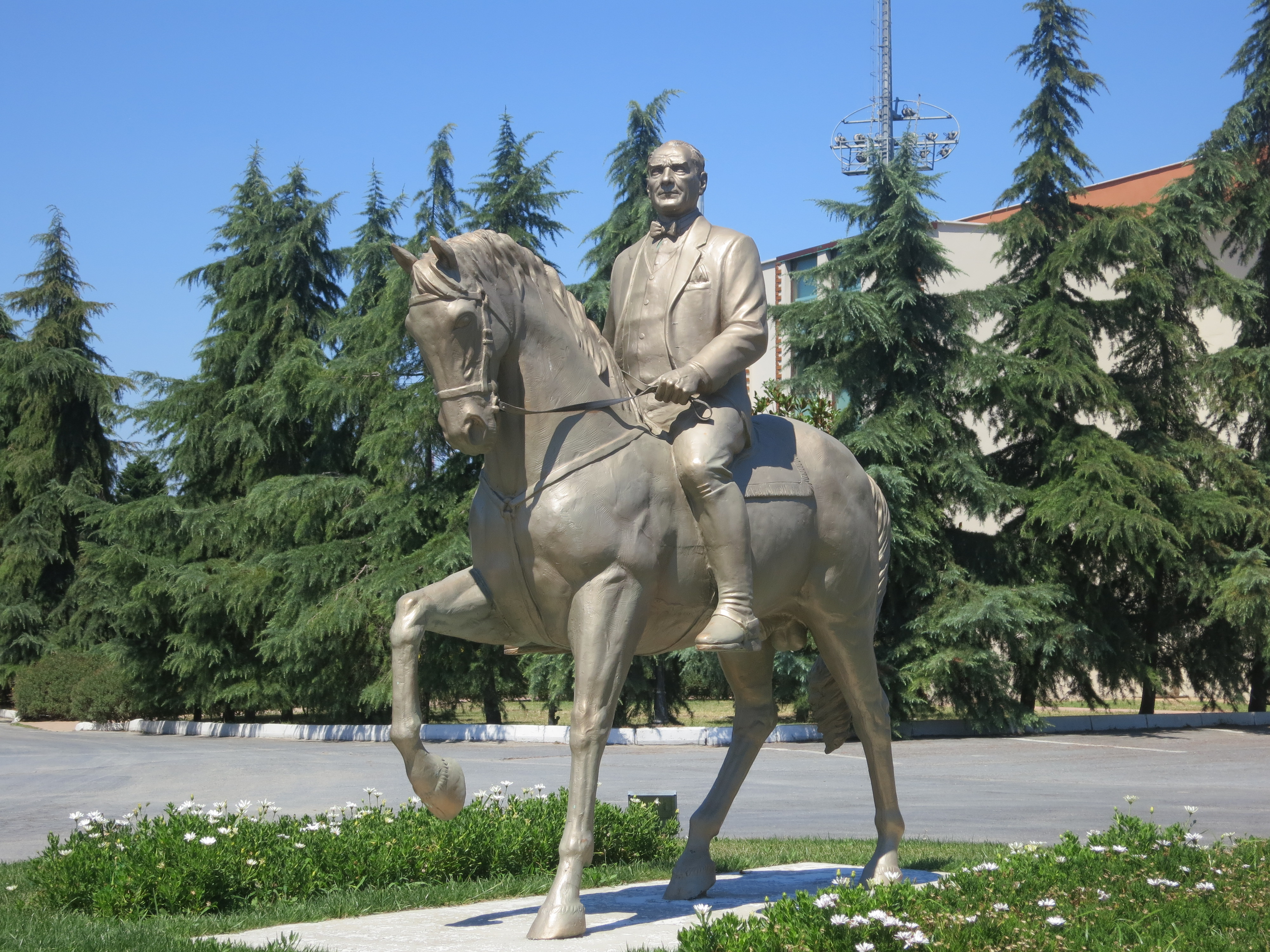 ataturk statue.JPG