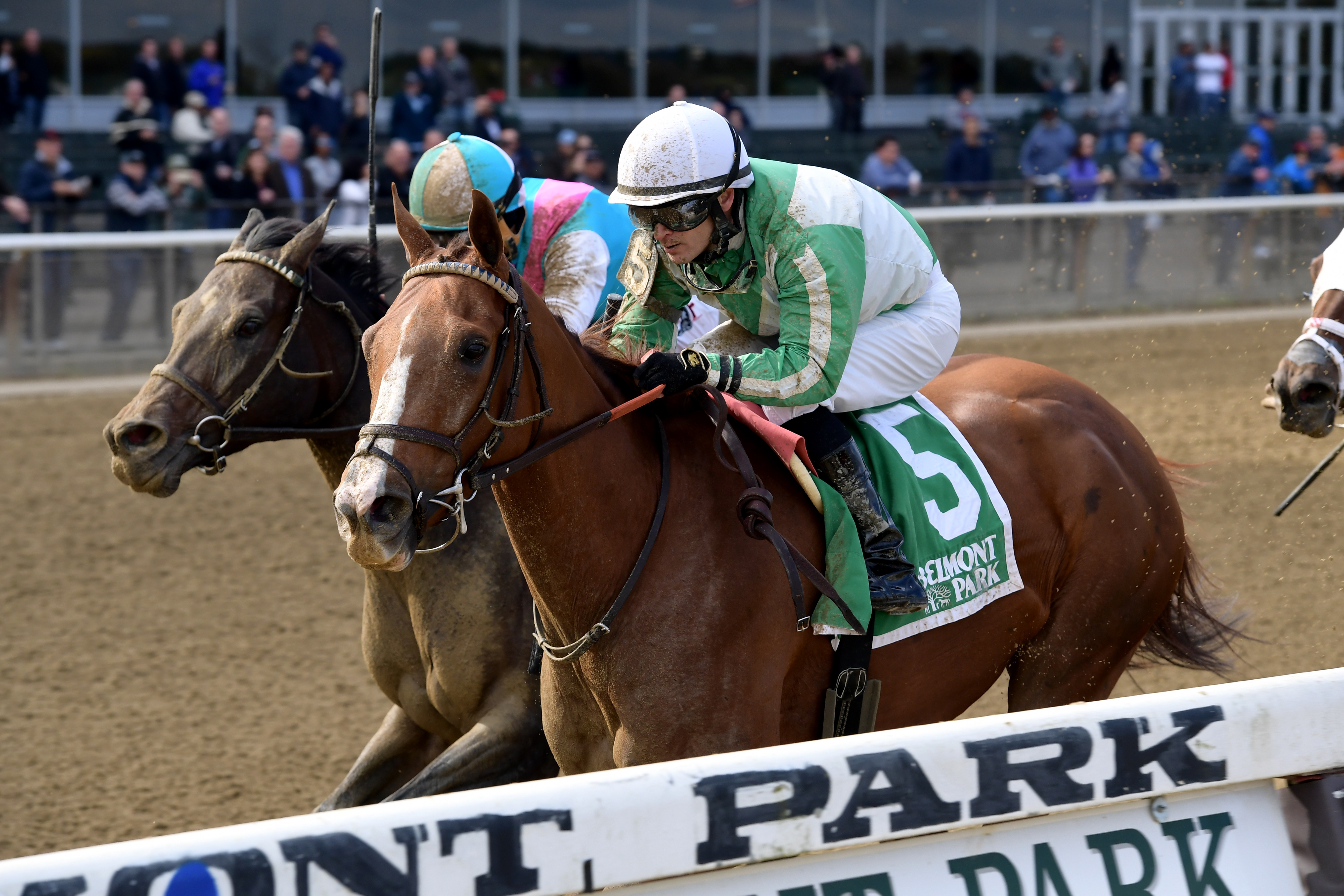 Highway Star wins the 2018 Iroquois Stakes