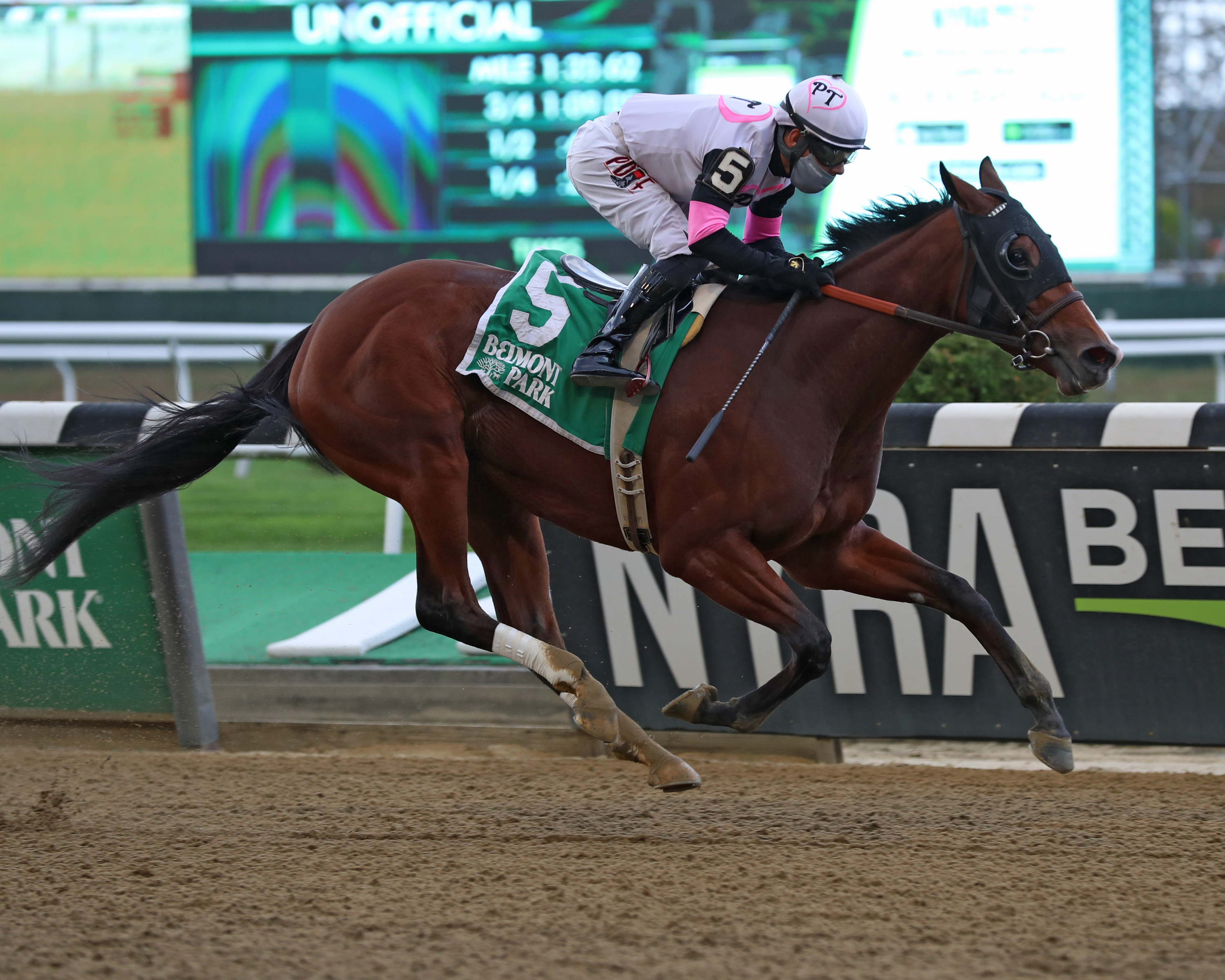 Horologist wins the Beldame 10-4-2020