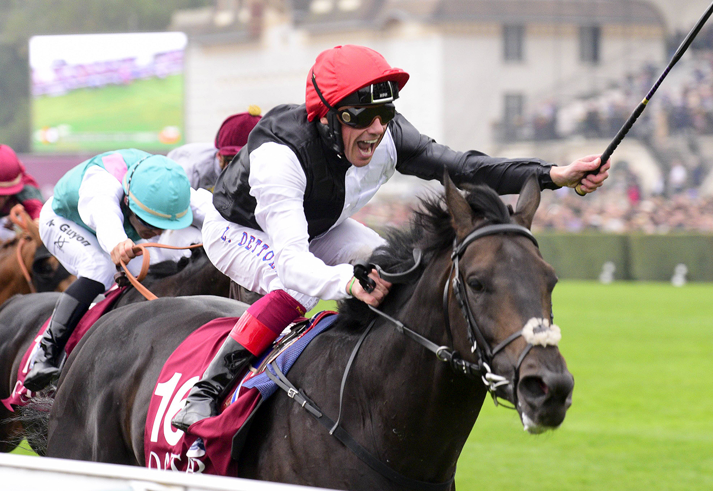Golden Horn wins the Prix de l'Arc de Triomphe