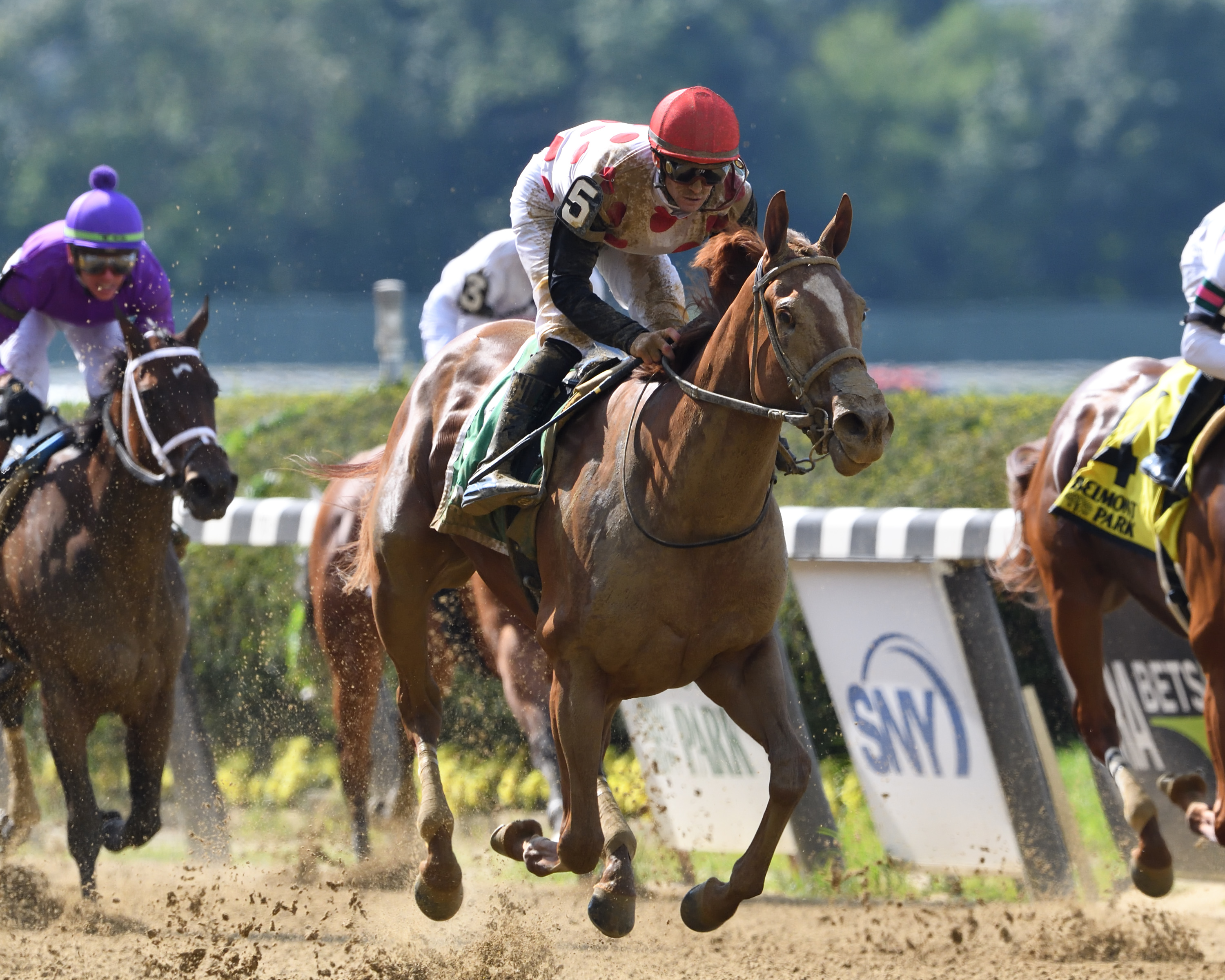Souper Sensational wins the Victory Ride 7-10-2021