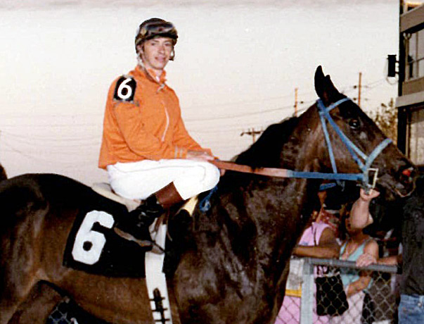 John Rettele aboard Sweet Reward at Fairmount Park in May 1985