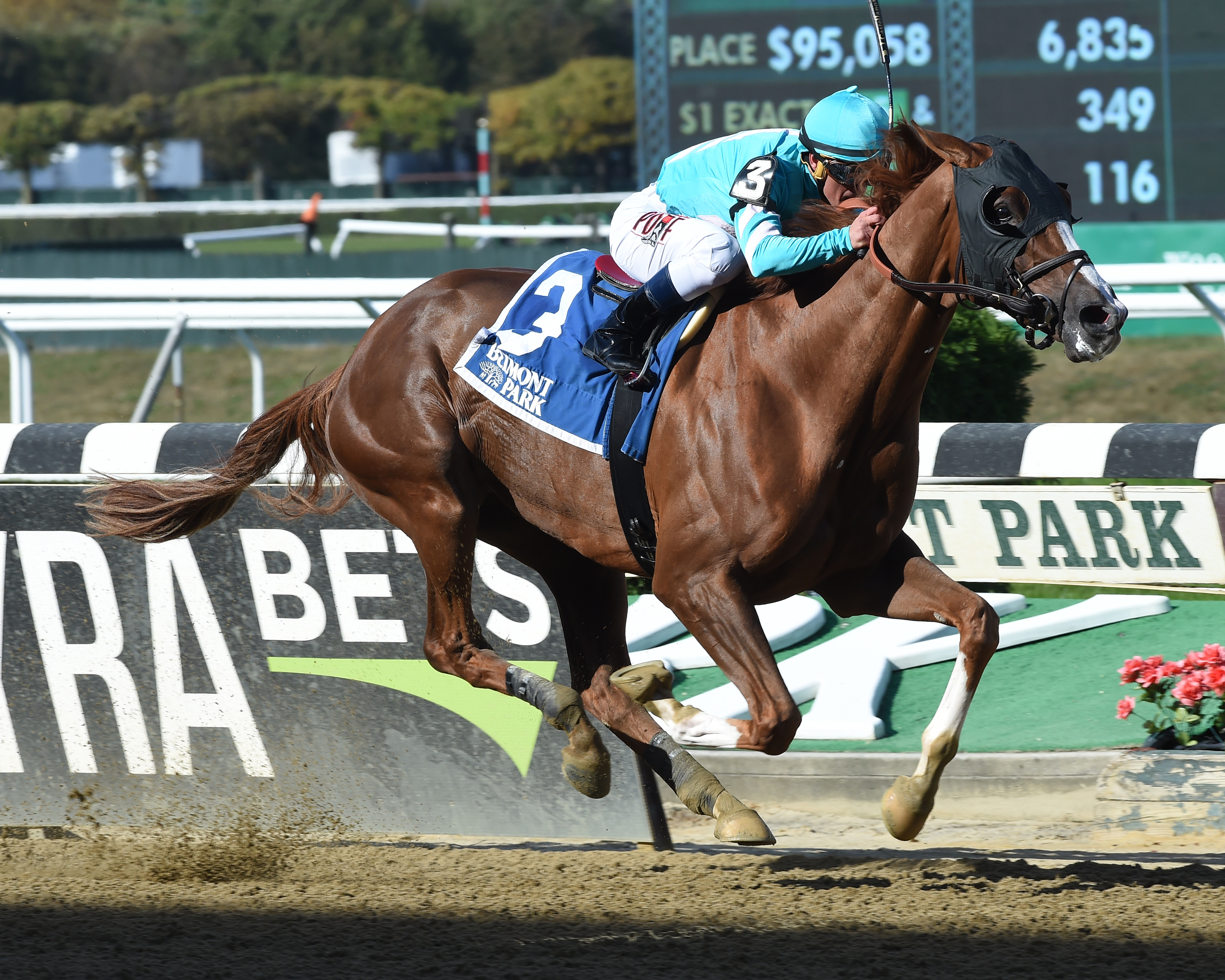 Twisted Tom wins the Empire Classic